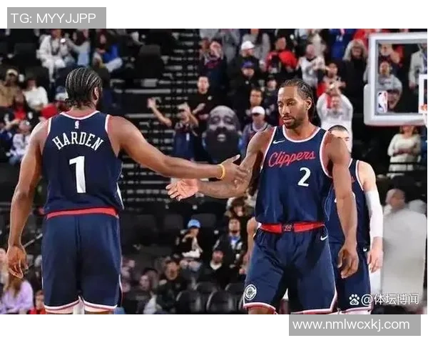 快船与开拓者激战正酣谁能在季后赛争夺中脱颖而出