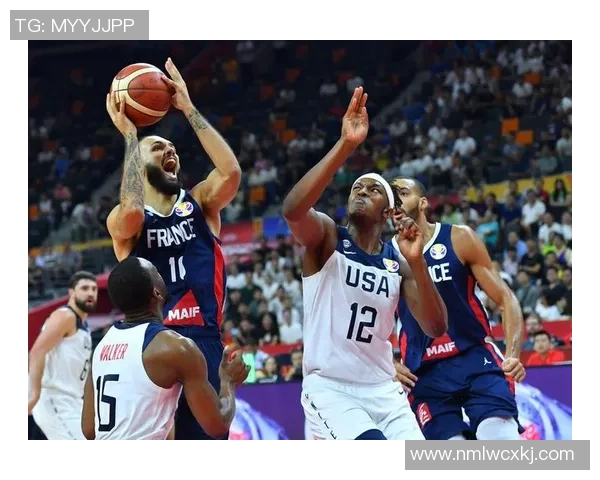 杰登艾维的篮球之路：从新秀到全明星的成长历程与未来展望